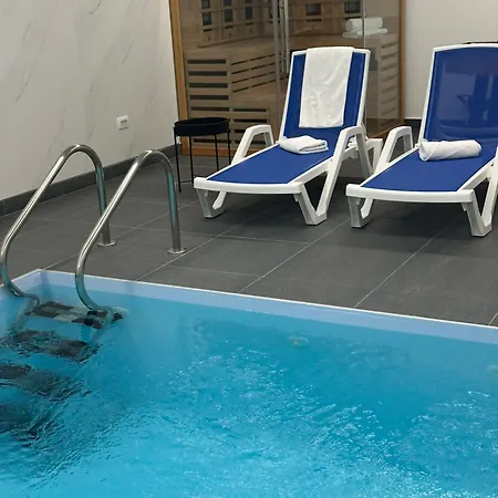 Vacation Mo Star With Swimming Pool And Sauna