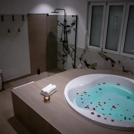 빌라 Vacation Mo Star With Swimming Pool And Sauna 모스타르