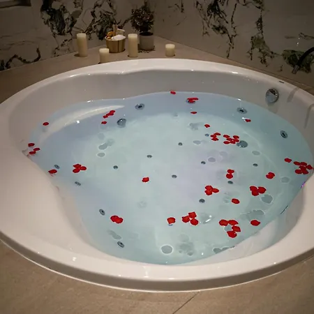 Vacation Mo Star With Swimming Pool And Sauna 모스타르