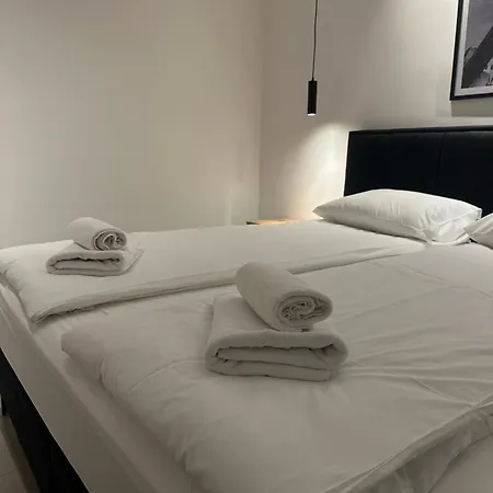 Vacation Mo Star With Swimming Pool And Sauna 빌라